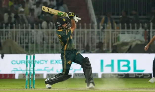 Babar azam ne century ker di